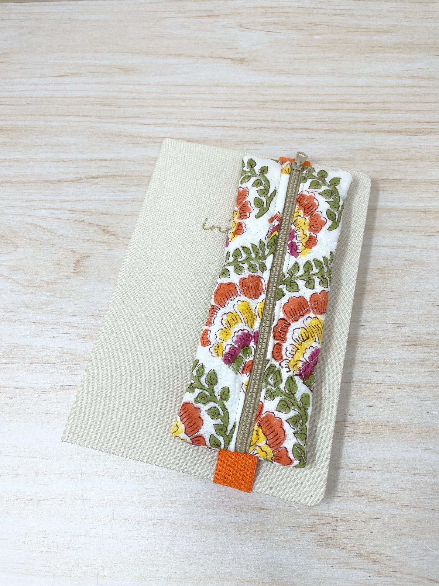 Trousse élastique pour carnet