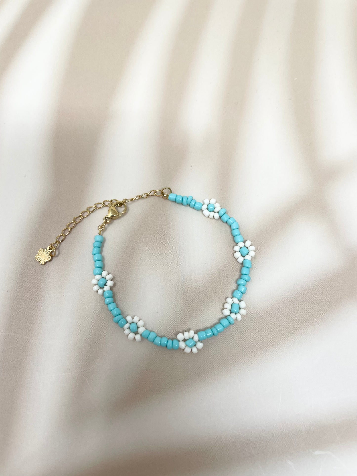 Bracelets fleurs en perles