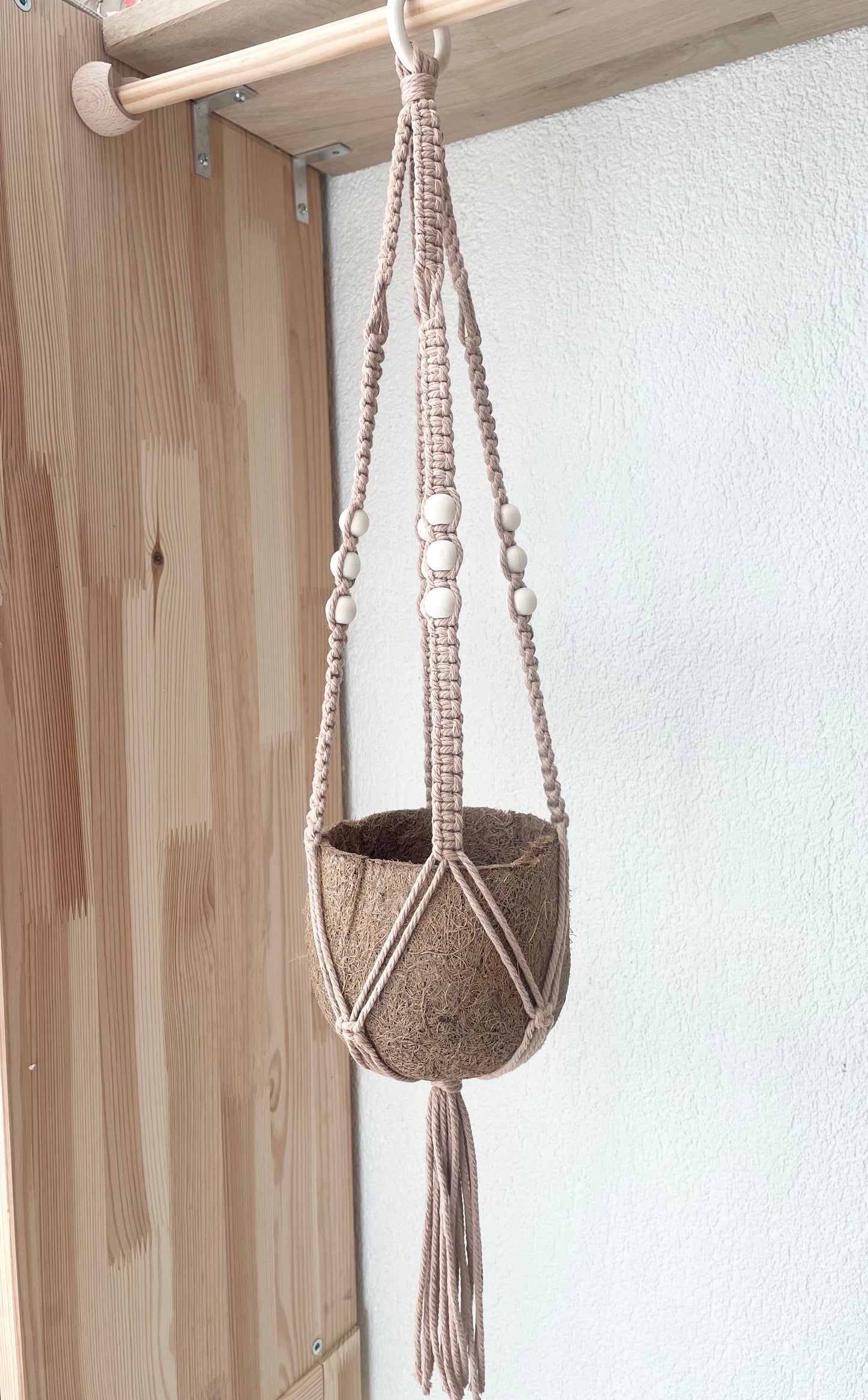 Suspension en macramé - pot en fibre de coco
