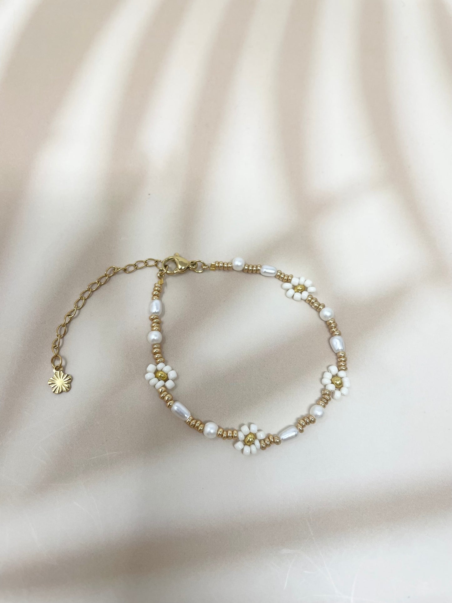 Bracelets fleurs en perles