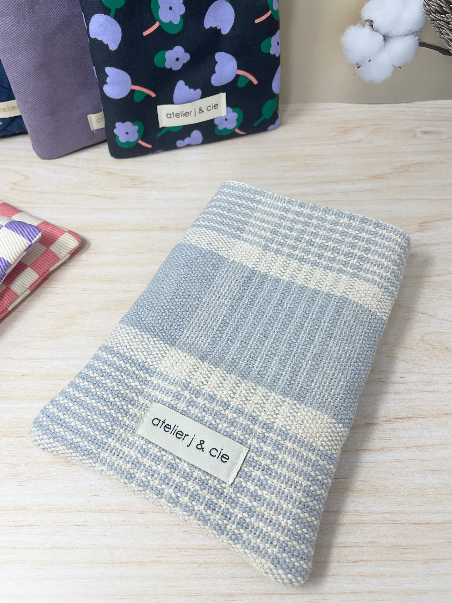 Housse pour livre de poche