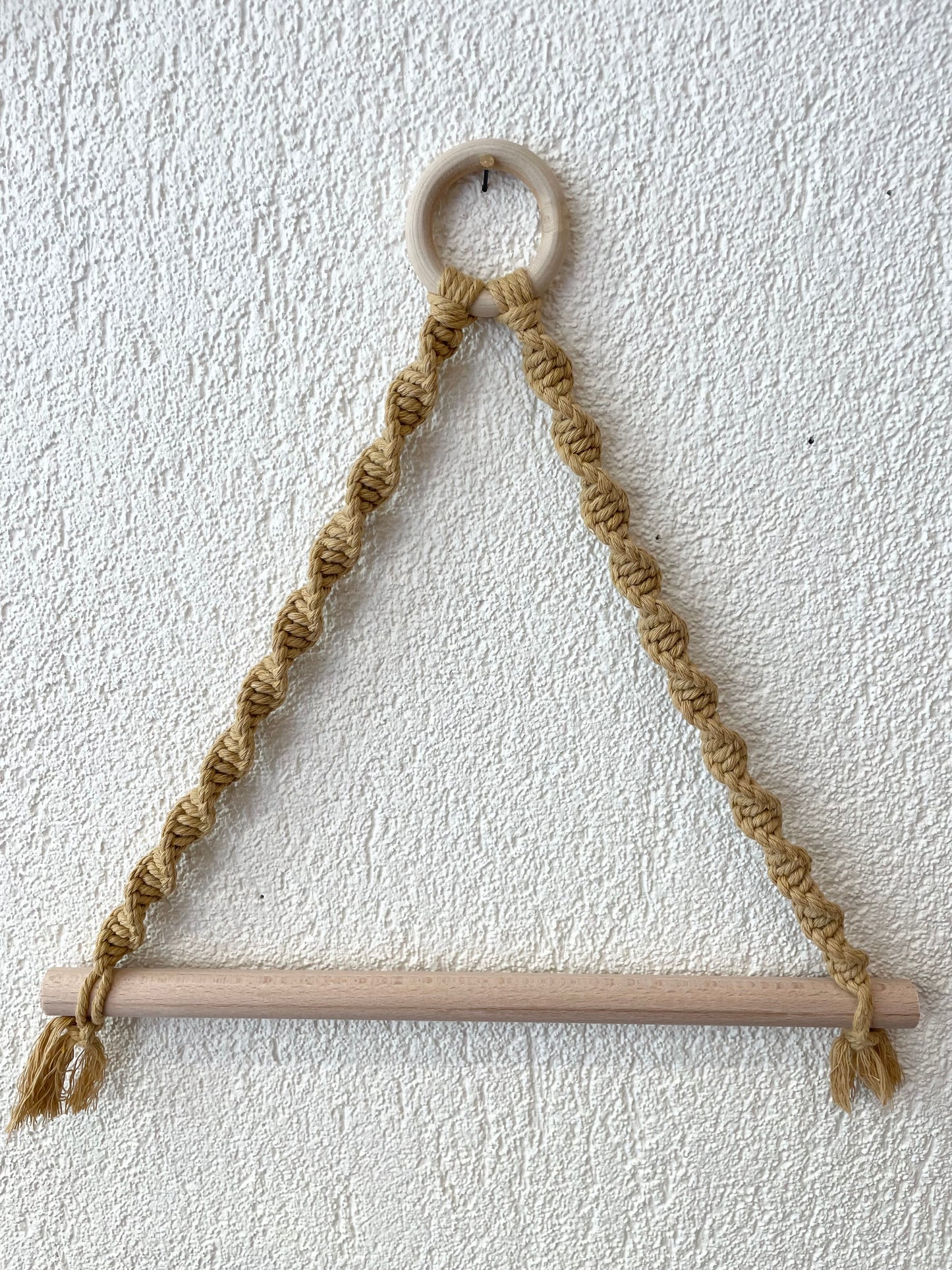 Support pour essuie-tout en macramé