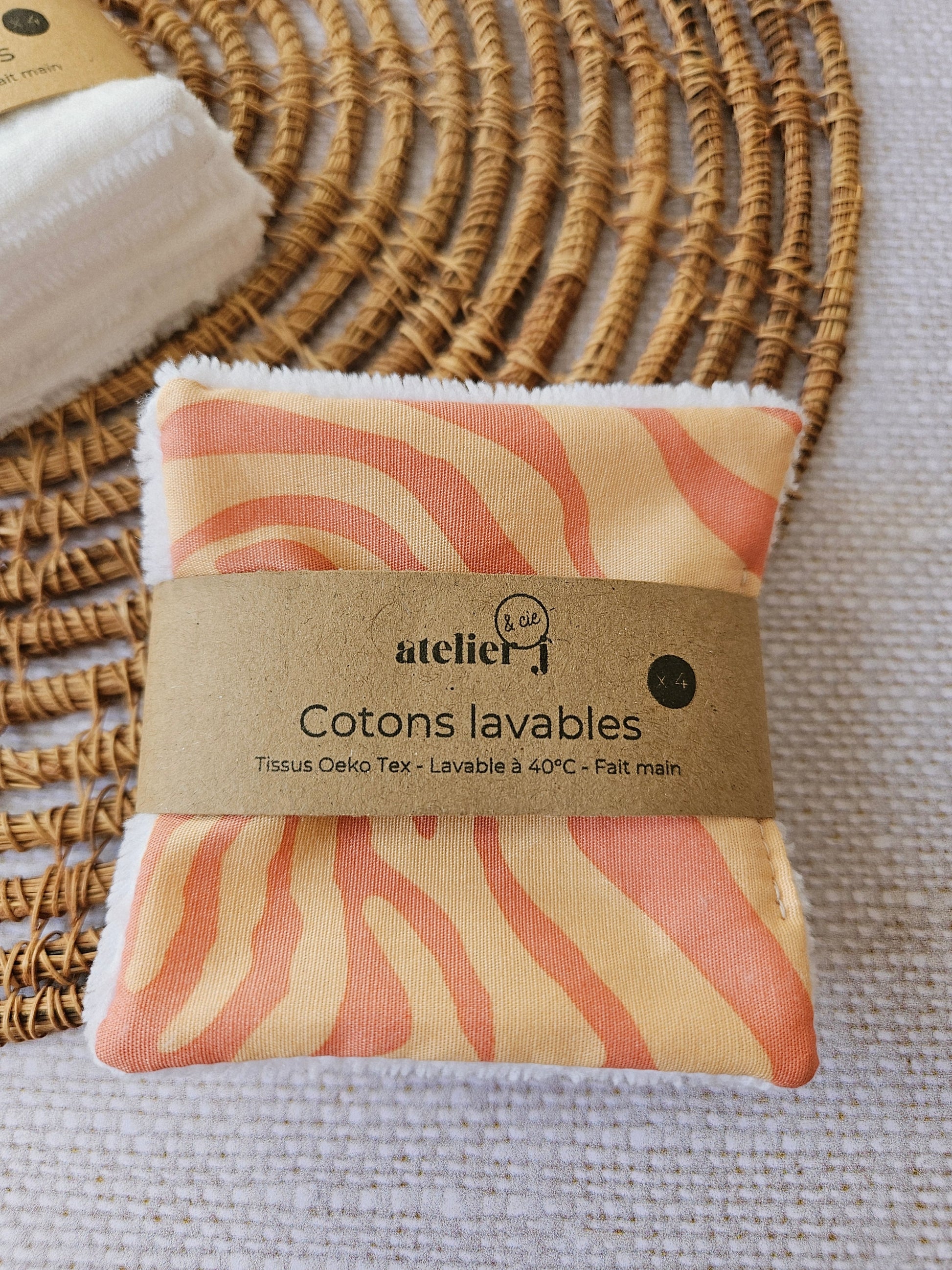 Coton démaquillant lavable fait main tissu zébré orange – Atelier J