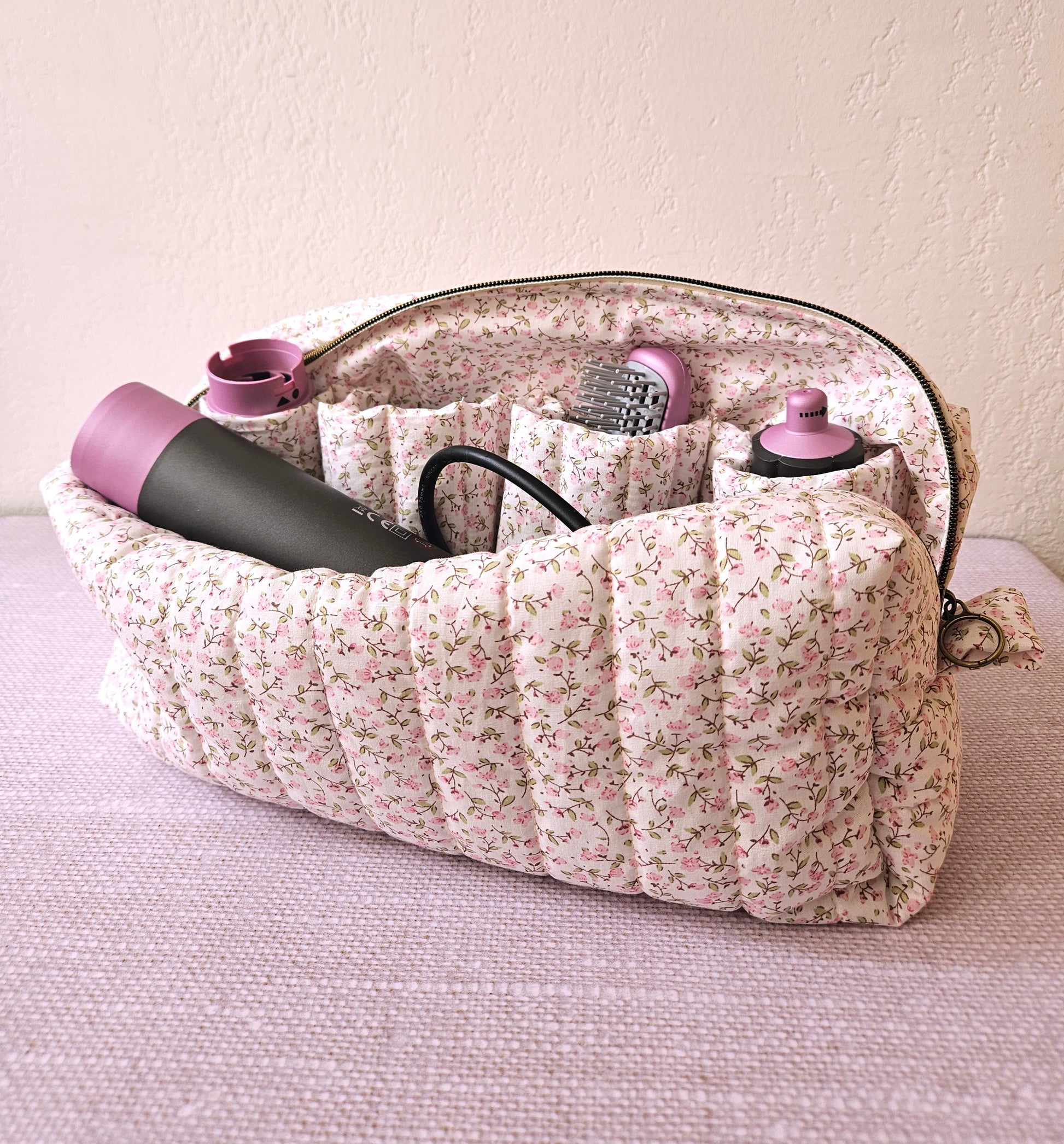 Pochette de rangement Dyson Airwrap fait main tissu petites fleurs vintage – Atelier J