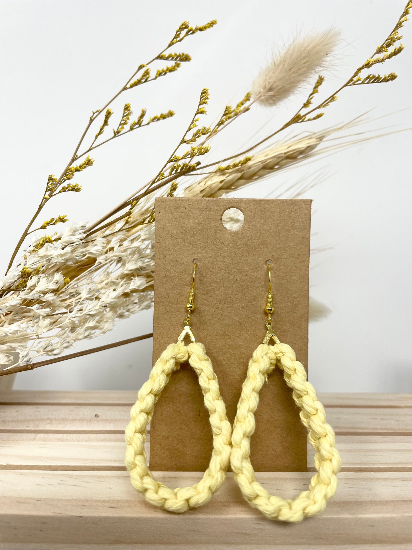 Boucles d’oreilles grandes gouttes en macramé